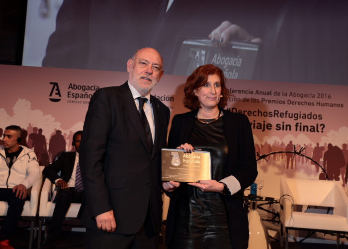 WLW receiving spanish human rights prize