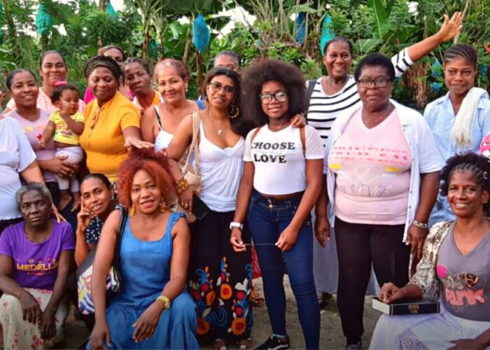 group of people posing for image